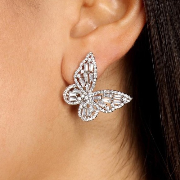 🦋18K white gold sparkle butterfly earrings - Picture 3 of 4